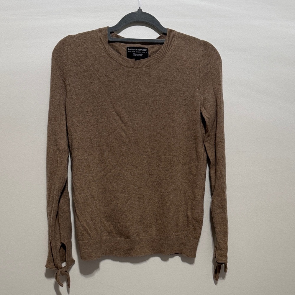 Banana Republic Brown Crewneck Sweater
